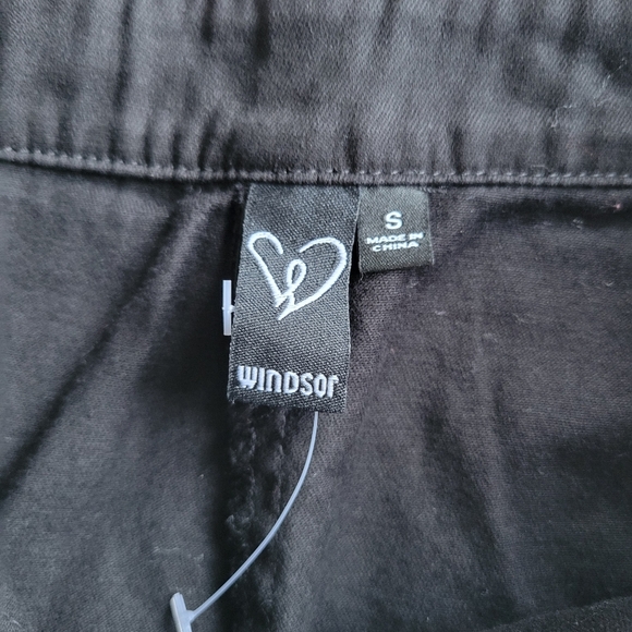 Black Cargo Mini Skirt. - Picture 6 of 7